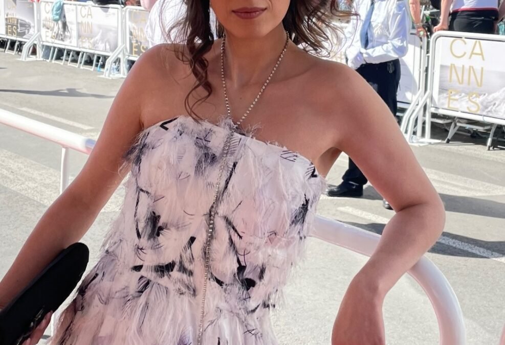 Presse : Une robe d&rsquo;Andenne sur les marches de Cannes : la belle histoire de la styliste Séverine Mawet et d&rsquo;un message vieux de 10 ans